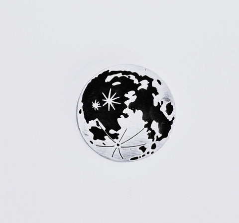 Moon magnet